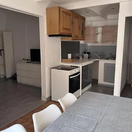 2 Pieces Idealement Situe 5 Min De La A Pied Apartment *