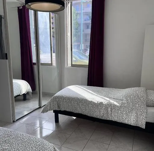 2 Pieces Idealement Situe 5 Min De La A Pied Διαμέρισμα *